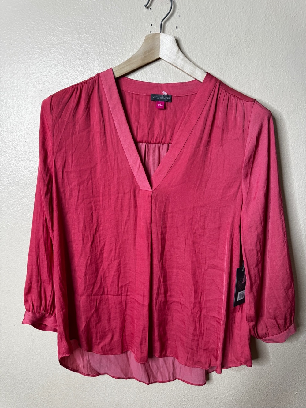 NWT Vince Camuto Womens L Coral Blossom V Neck 3/4 Sleeve Blouse High Low Top